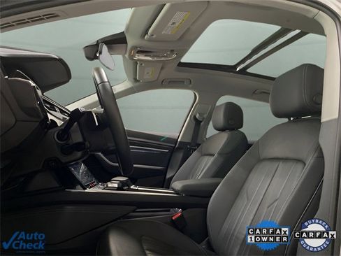 Used 2023 Audi e-tron Premium Plus w/ Premium Plus Package image 26