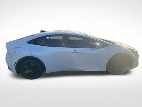 New 2026 Toyota Prius Plug-In Hybrid FWD image 6