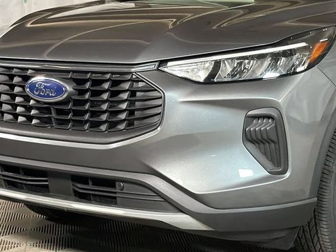 Used 2024 Ford Escape Active w/ Tech Pack #1 AWD/4WD image 3