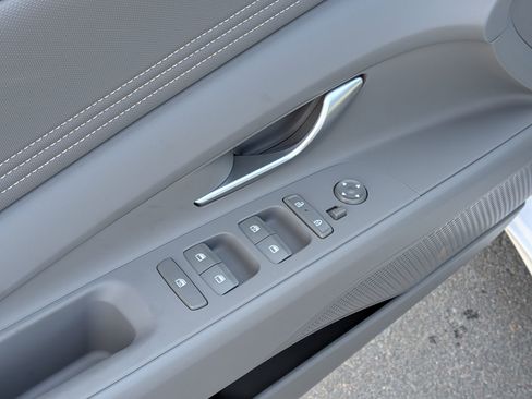 New 2026 Hyundai Elantra Sport FWD image 16