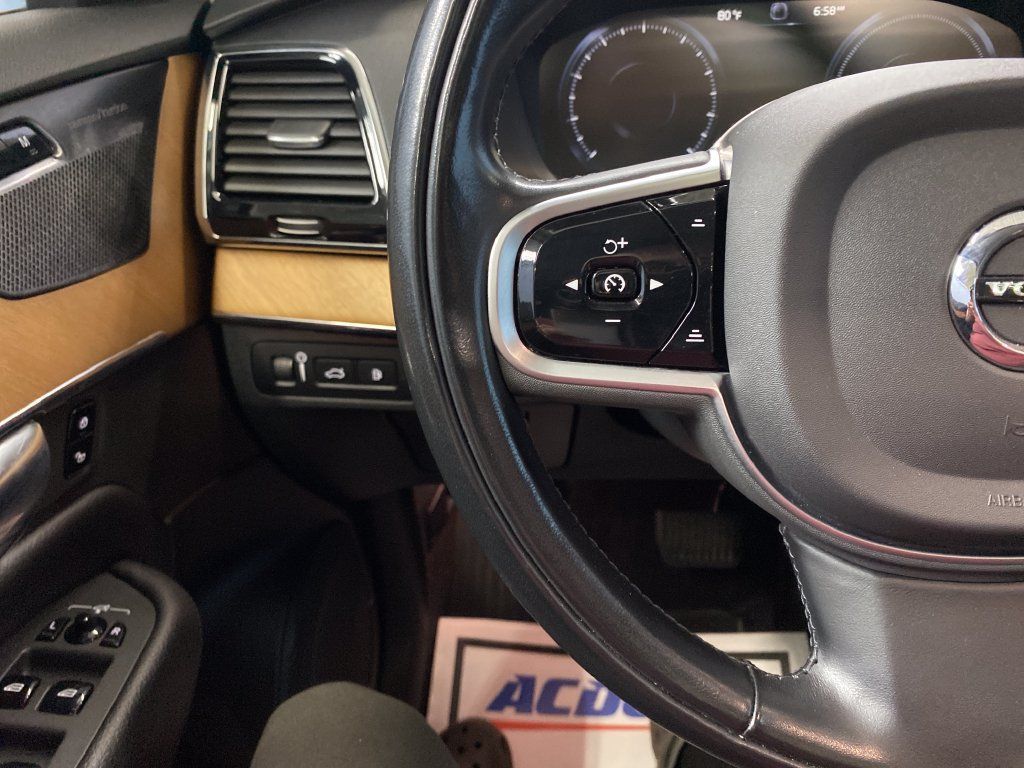 Used 2022 Volvo XC90 T8 Inscription Expression w/ Advanced Package AWD/4WD image 18