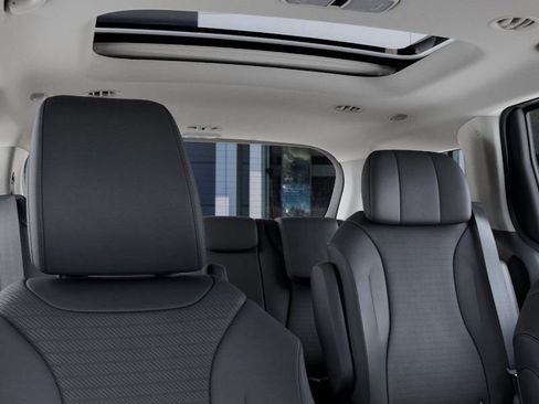 New 2025 Kia Carnival SX Prestige FWD image 33