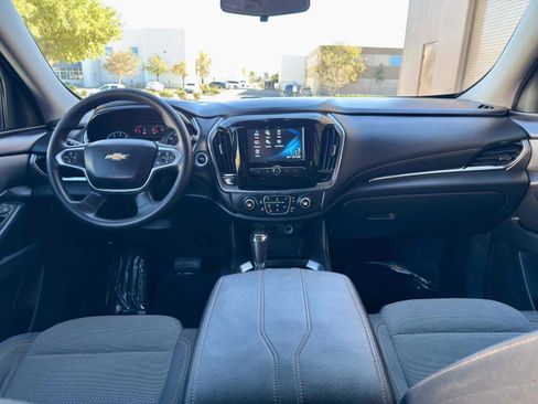 Used 2018 Chevrolet Traverse LS image 18