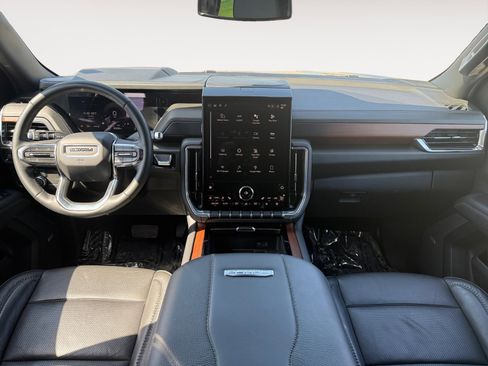 Certified 2025 GMC Yukon Denali AWD/4WD image 10