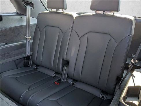 New 2026 Audi Q7 2.0T Premium image 18