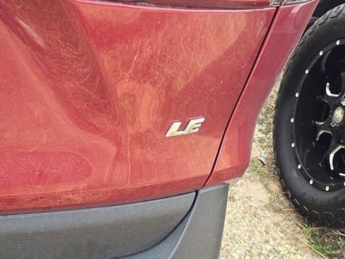 Used 2023 Toyota RAV4 LE image 5