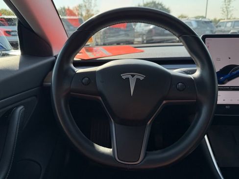 Used 2019 Tesla Model 3 RWD image 12