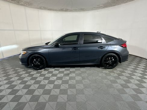 Used 2025 Honda Civic Sport image 6