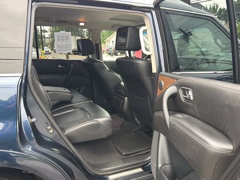 Used 2017 INFINITI QX80 4WD w/ Driver Assistance Package image 26
