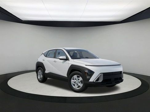 New 2026 Hyundai Kona SE image 2