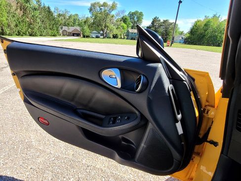 Used 2018 Nissan 370Z Coupe w/ Z34 Heritage Edition - Yellow image 11