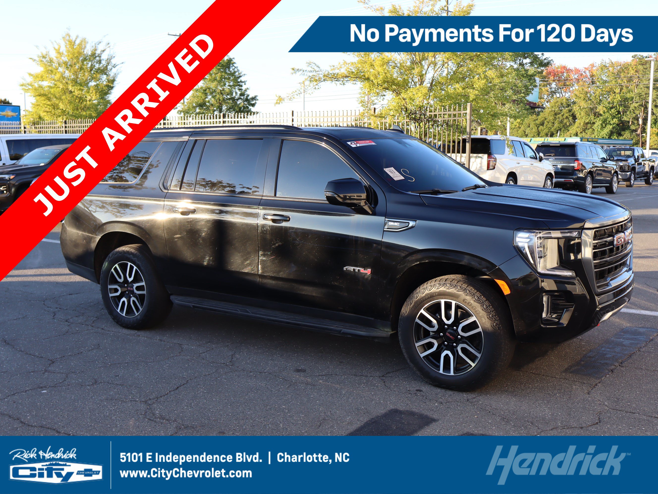 Used 2023 GMC Yukon XL AT4 AWD/4WD image 1