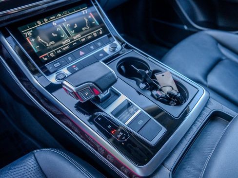 Used 2023 Audi Q8 Premium Plus image 12