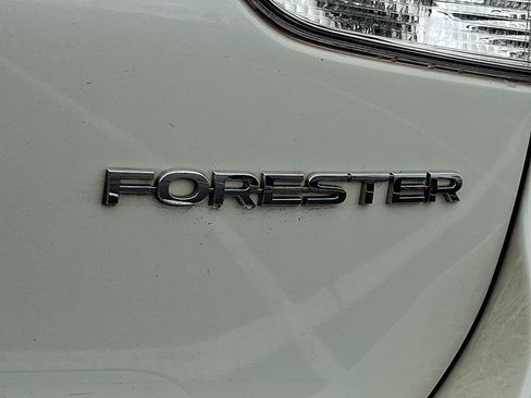 Used 2023 Subaru Forester Premium AWD/4WD image 10