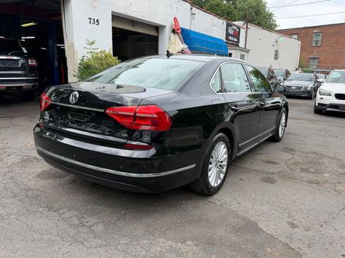 Used 2016 Volkswagen Passat 1.8T SE FWD image 11