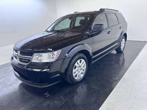 Used 2019 Dodge Journey SE FWD image 8