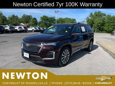 Used 2023 Chevrolet Traverse Premier AWD/4WD image 3