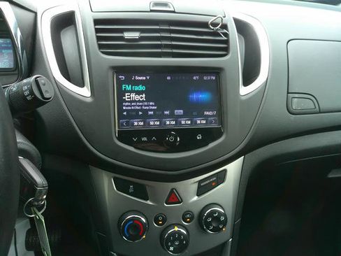 Used 2015 Chevrolet Trax LT w/ LT Plus Package FWD image 10