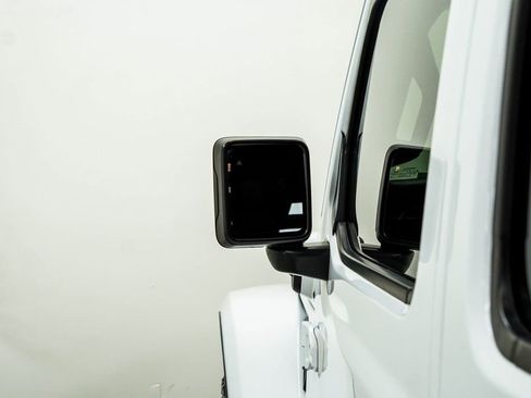 Used 2022 Jeep Wrangler Unlimited Sahara w/ Safety Group image 14