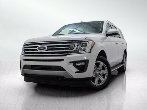 Used 2018 Ford Expedition XLT w/ Equipment Group 202A AWD/4WD image 1
