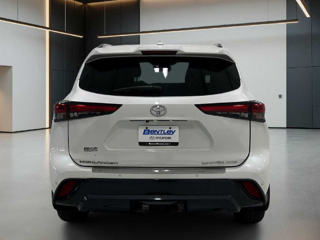 Used 2021 Toyota Highlander Limited AWD/4WD image 5