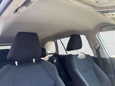 Used 2025 Toyota RAV4 LE AWD/4WD image 29