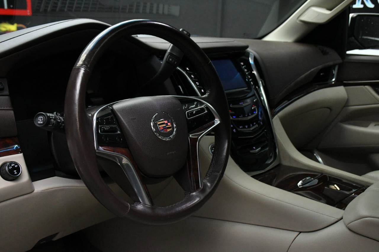 Used 2015 Cadillac Escalade Premium AWD/4WD image 17