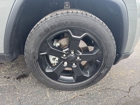 Used 2021 Jeep Grand Cherokee Freedom Edition image 11