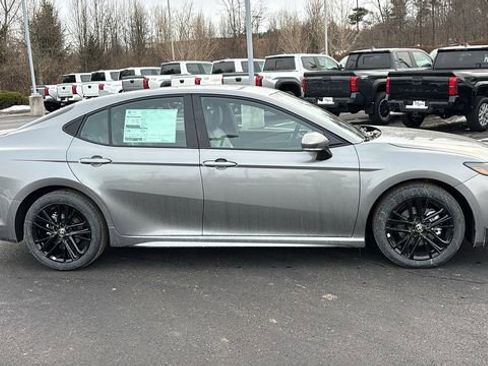 New 2026 Toyota Camry SE image 29