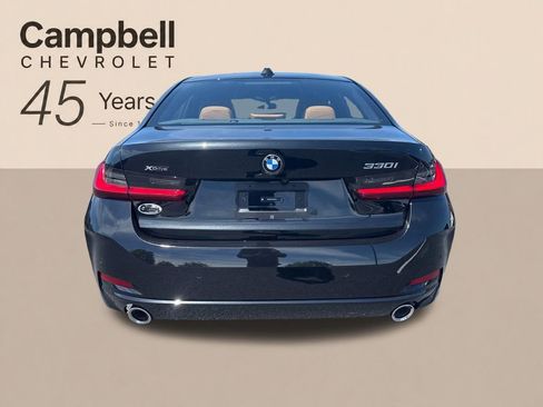 Used 2025 BMW 330i xDrive Sedan w/ Premium Package AWD/4WD image 4