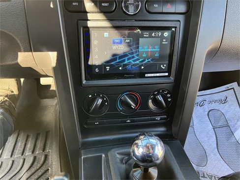 Used 2006 Ford Mustang GT image 2