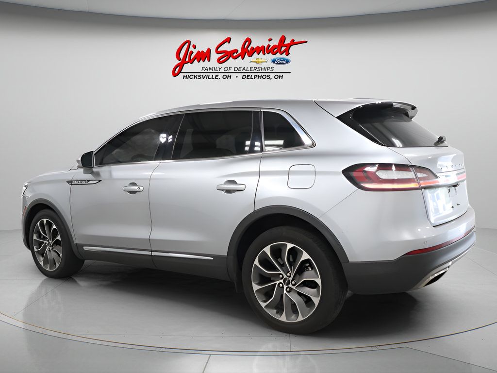 Used 2023 Lincoln Nautilus Reserve AWD/4WD image 3