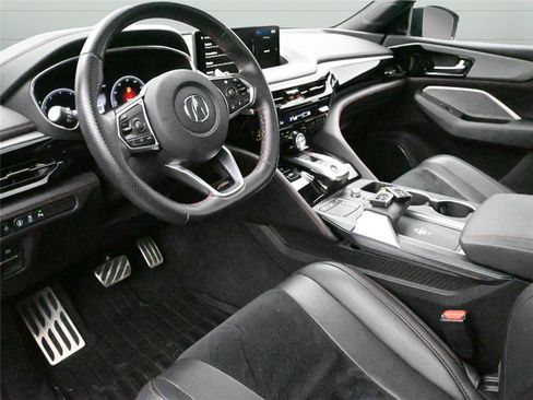 Used 2023 Acura MDX A-Spec image 2