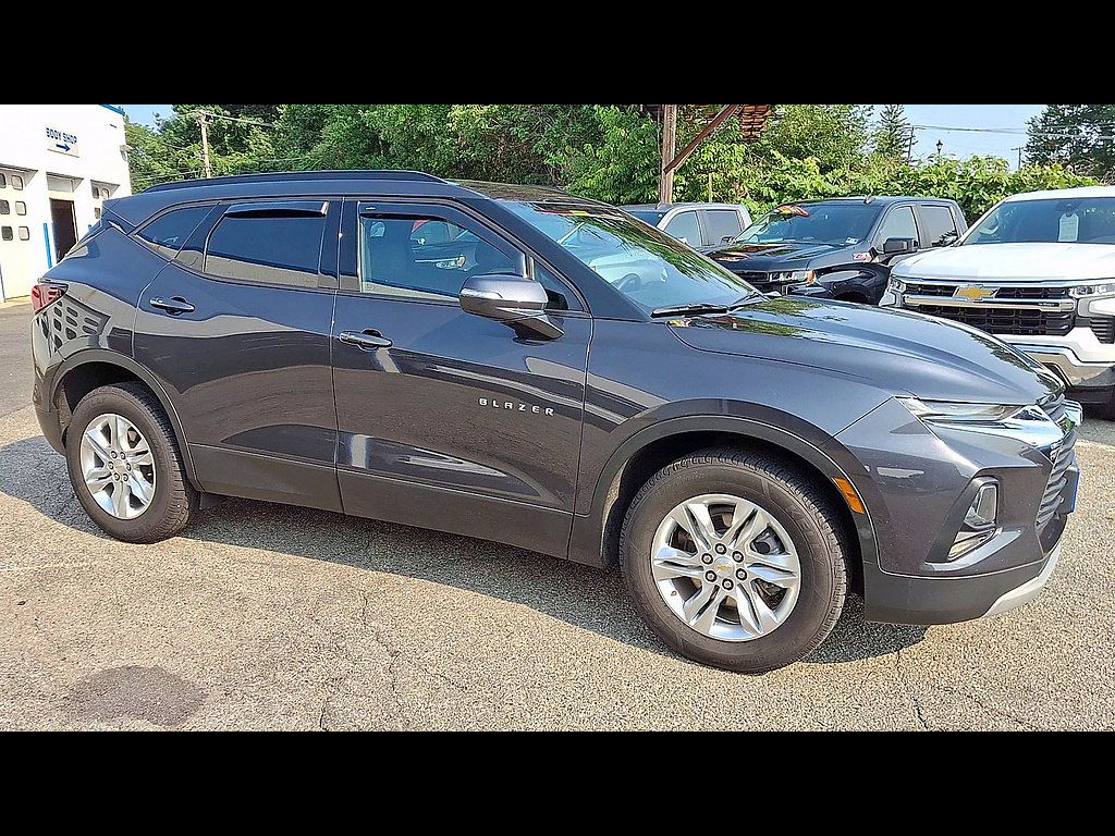Certified 2022 Chevrolet Blazer LT AWD/4WD image 2