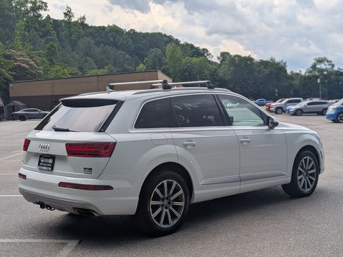 Used 2019 Audi Q7 2.0T Premium Plus w/ Premium Plus Package AWD/4WD image 9