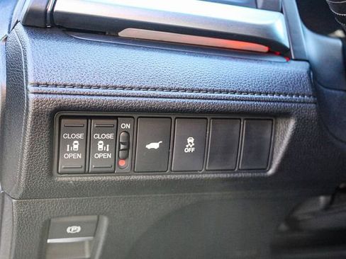 Used 2025 Honda Odyssey Sport-L image 30