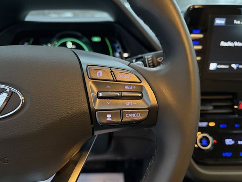 Used 2022 Hyundai Ioniq SEL image 19