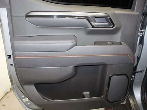 Used 2025 GMC Sierra 1500 AT4 w/ AT4 Premium Package image 12