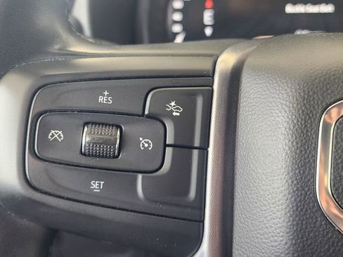 Used 2023 GMC Yukon SLT AWD/4WD image 30