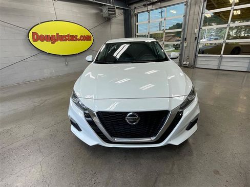 Used 2019 Nissan Altima 2.5 S FWD image 8