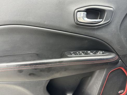 Used 2018 Jeep Compass Trailhawk w/ Leather Interior Group image 29