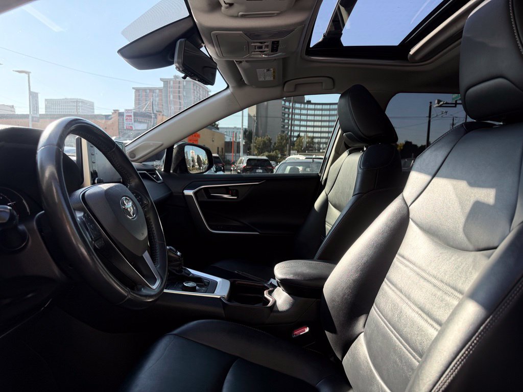 Certified 2019 Toyota RAV4 Limited w/ Advanced Technology Package AWD/4WD image 15