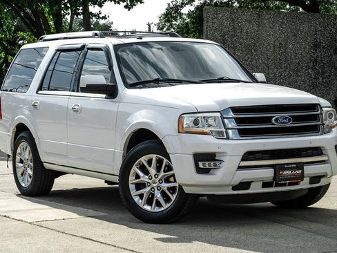 Used 2017 Ford Expedition Limited w/ Equipment Group 301A RWD image 7