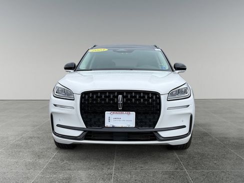 Used 2023 Lincoln Corsair Reserve w/ Equipment Group 201A image 8