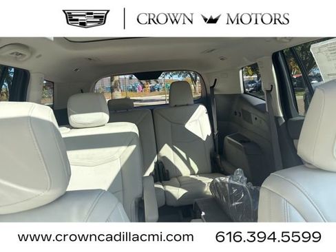New 2025 Cadillac XT6 Premium Luxury image 18