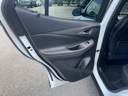 Used 2022 Buick Encore GX Select FWD image 9