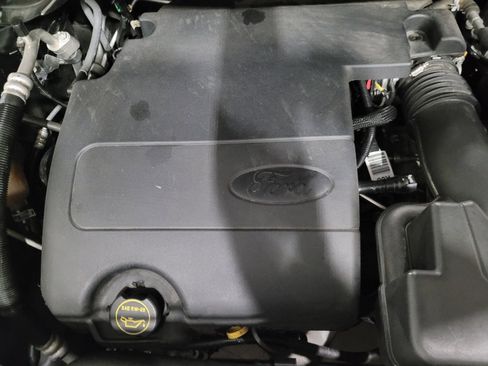 Used 2017 Ford Explorer XLT w/ Equipment Group 202A image 30