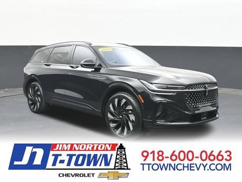 Used 2024 Lincoln Nautilus Reserve w/ Equipment Group 202A AWD/4WD image 1