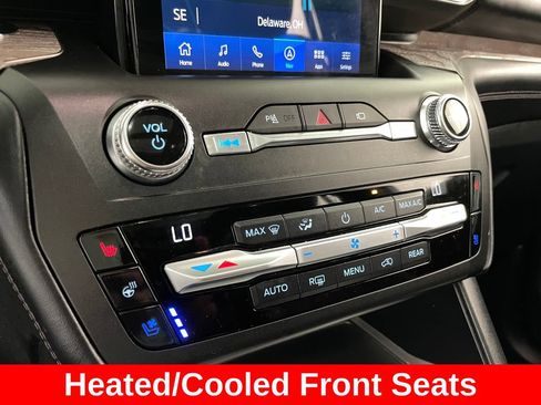 Used 2020 Ford Explorer Platinum w/ Premium Technology Package AWD/4WD image 11