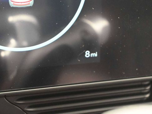 New 2025 Hyundai Ioniq 5 SE image 16